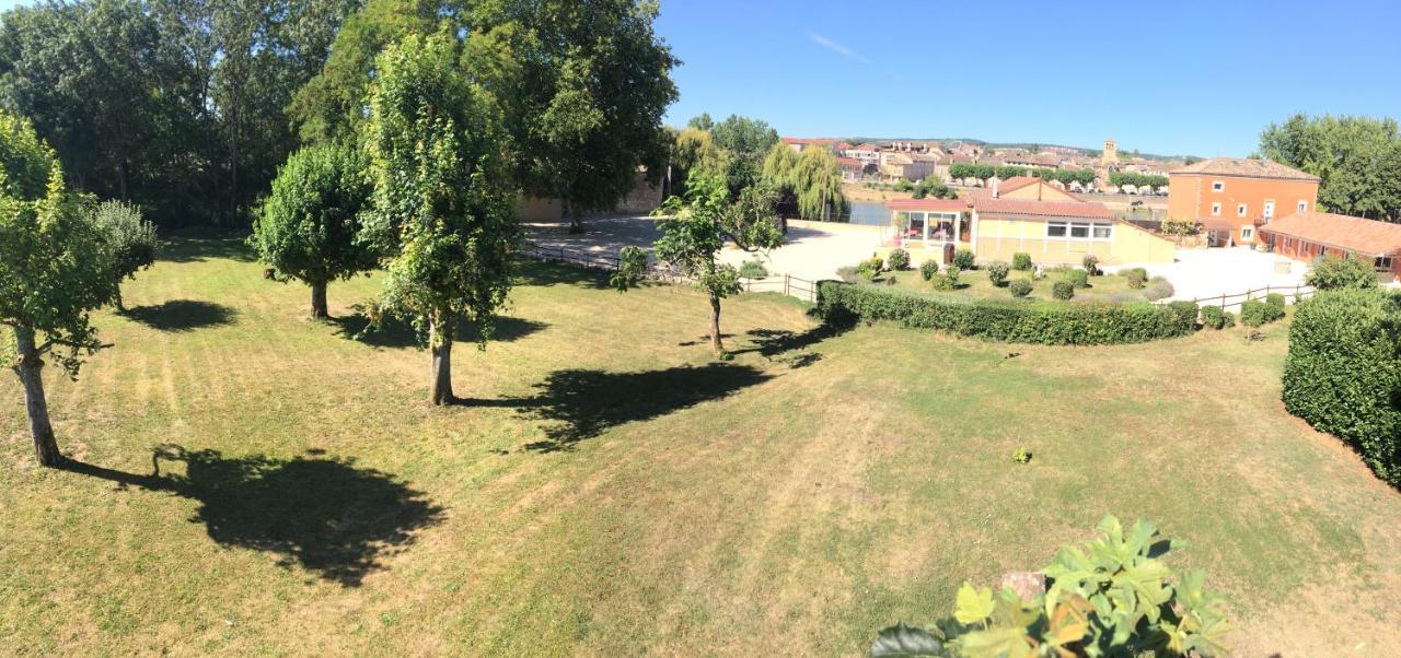 Domaine Des Jardins De La Saone Otel Tournus Dış mekan fotoğraf